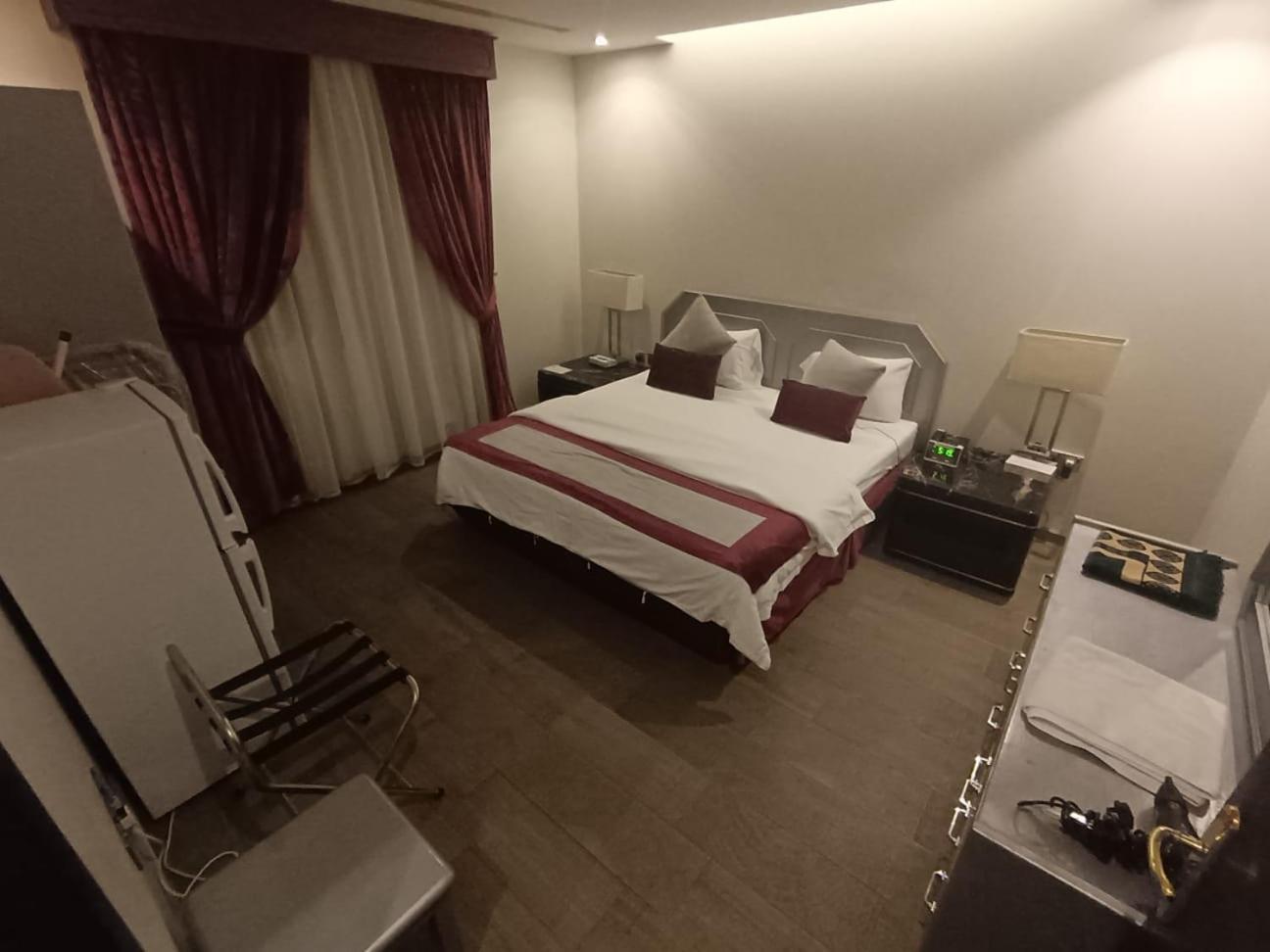 Sixty Three Hotel Suites 리야드 외부 사진