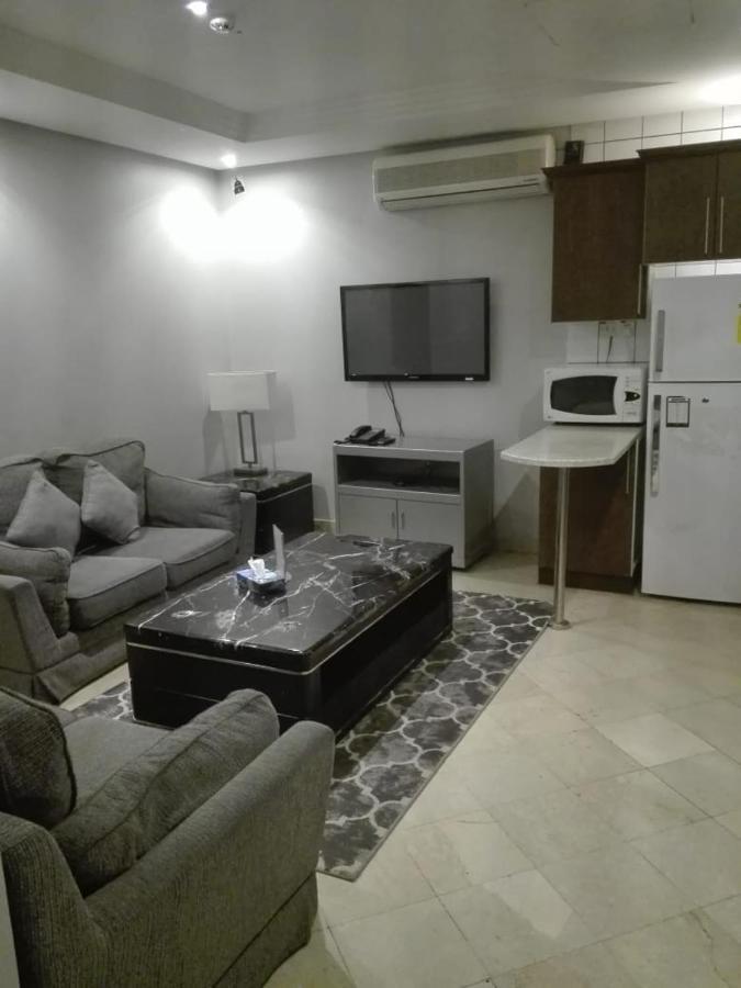 Sixty Three Hotel Suites 리야드 외부 사진