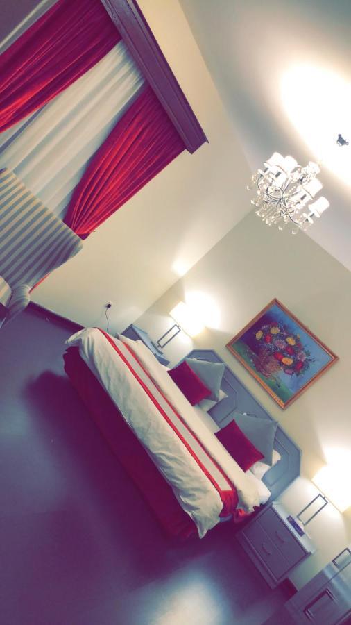 Sixty Three Hotel Suites 리야드 외부 사진