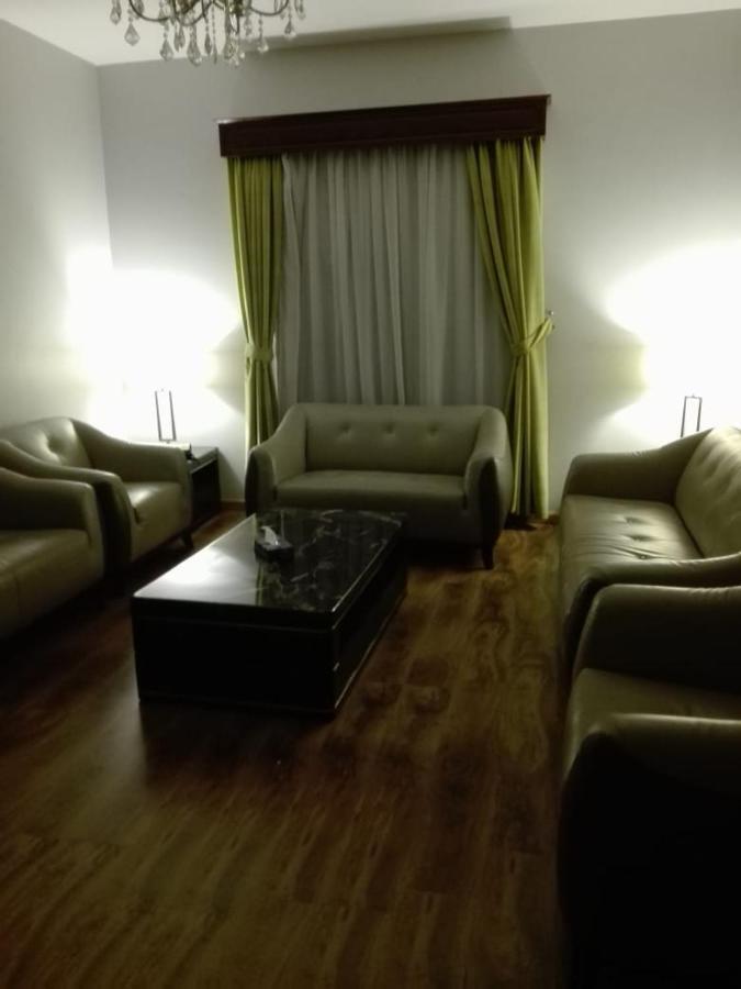 Sixty Three Hotel Suites 리야드 외부 사진